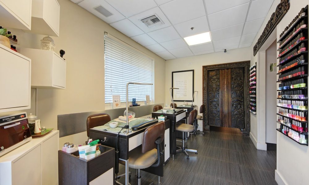 Applewoods Aveda Lifestyle Spa & Salon