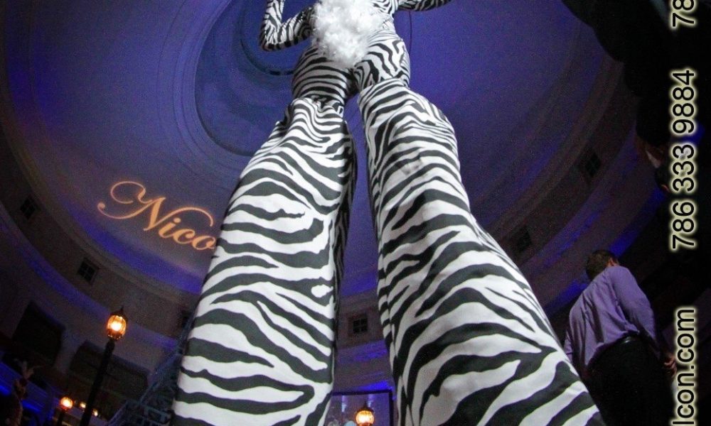 HORA LOCA / BLACK AND WINE EVENTS